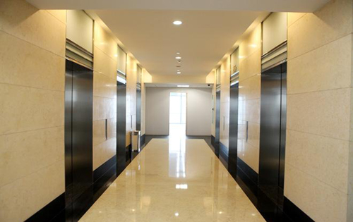 华贸中心电梯